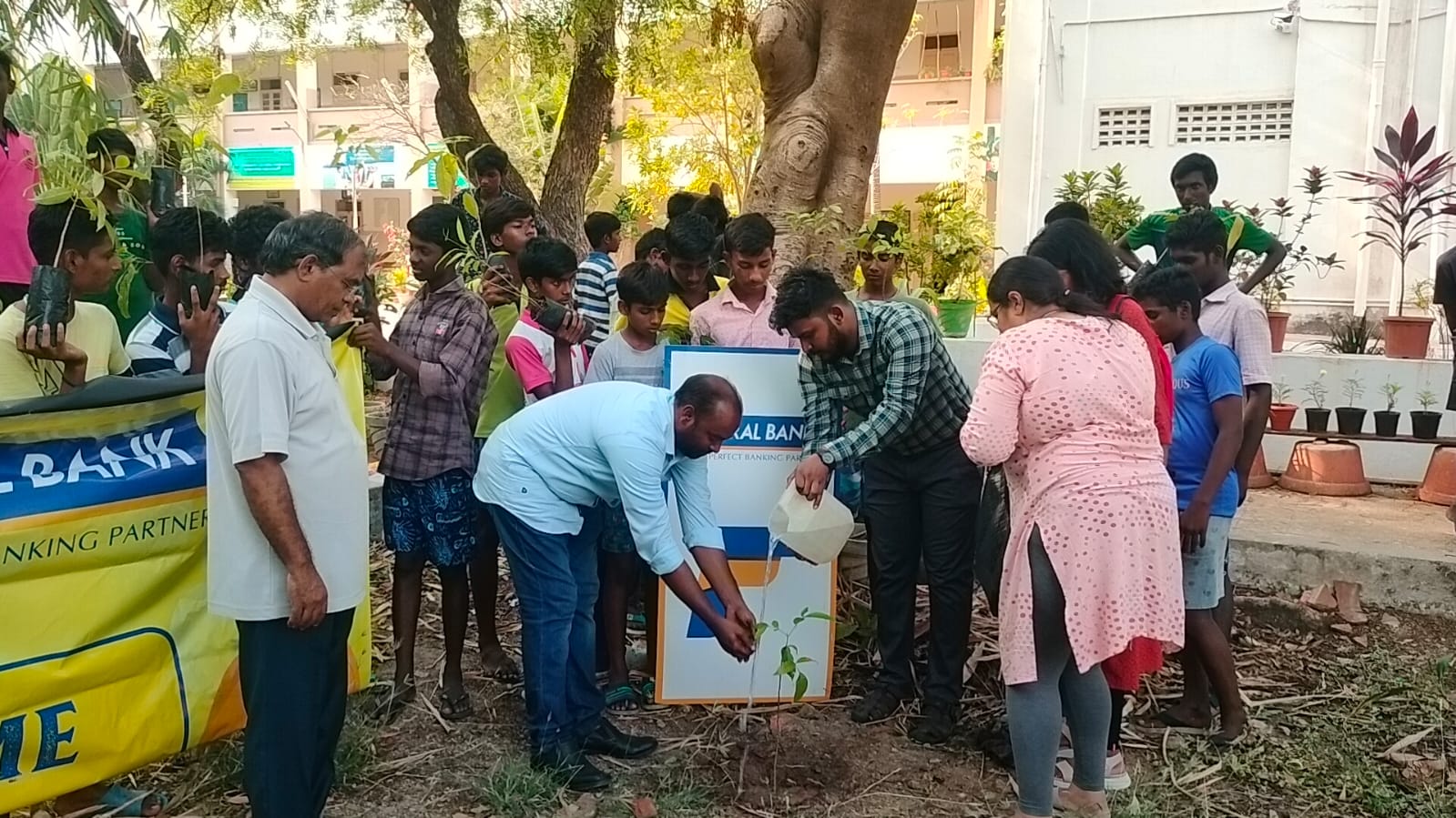 https://1ngo.sgp1.digitaloceanspaces.com/media/thendralmovement/Saplings planting Fotos - 04.4.23 -Donbosco Orphanage (4).jpeg